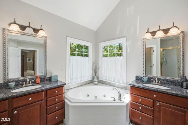 5805 Valley Mist Court, Raleigh, NC 27613