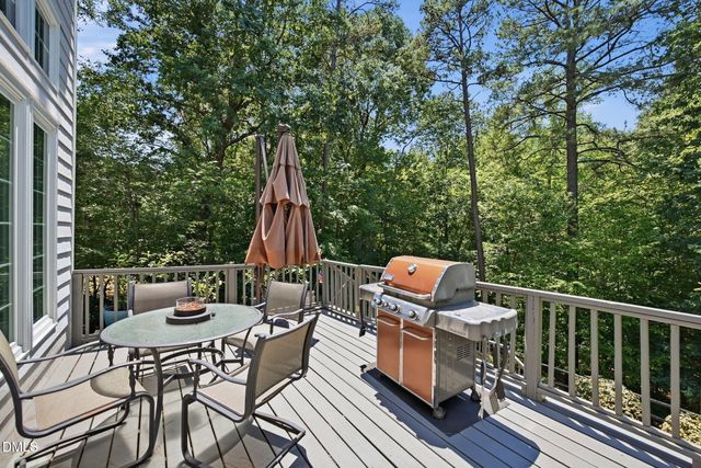5805 Valley Mist Court, Raleigh, NC 27613