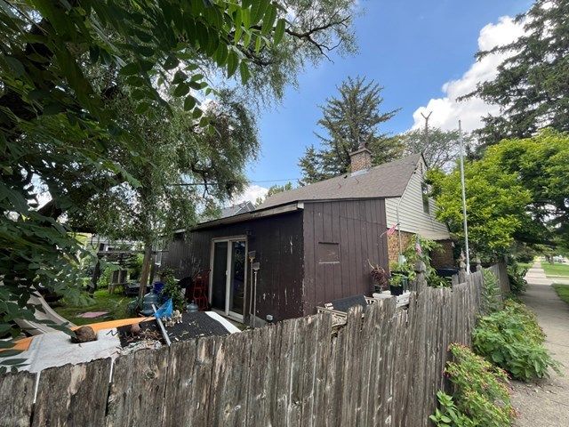 7825 41st Place, Lyons, IL 60534