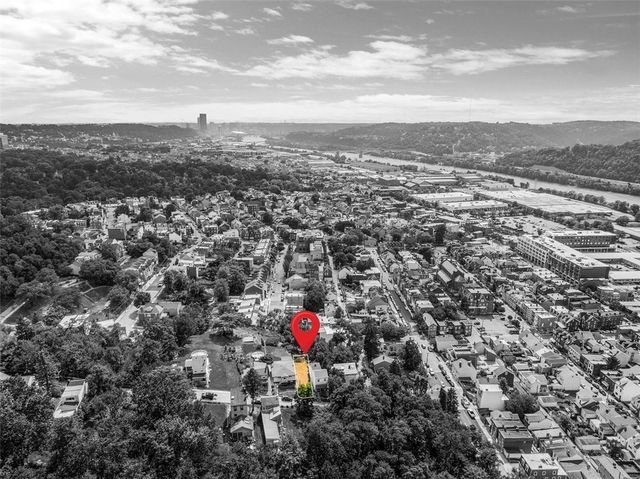 520 Kendall St, Lawrenceville, PA 15201