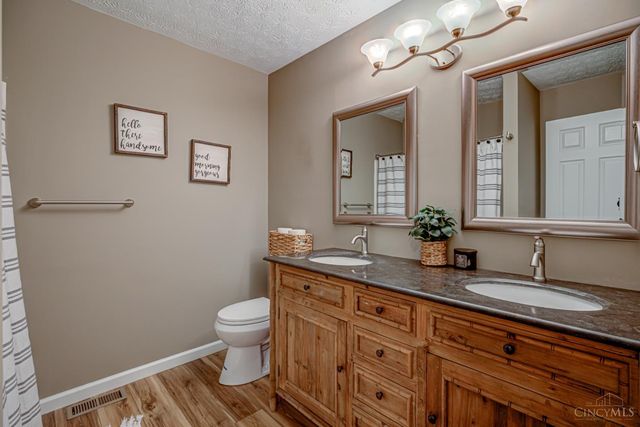 3721 Ellis Way, Middletown, OH 45044