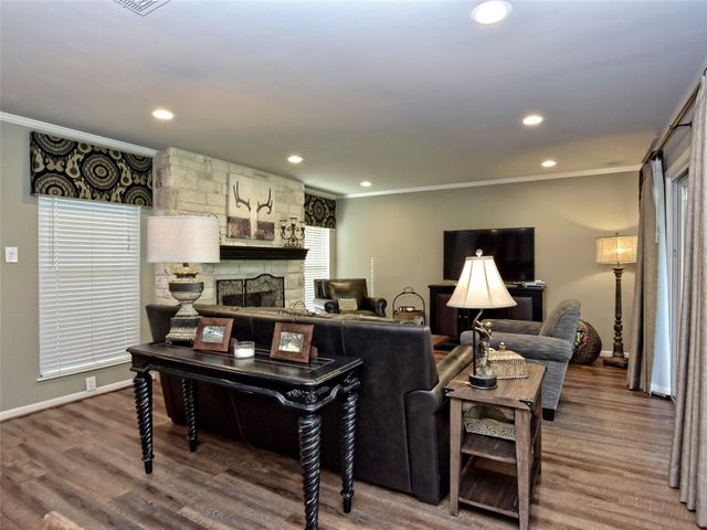 222 Lido ST J-2, Lakeway, TX 78734