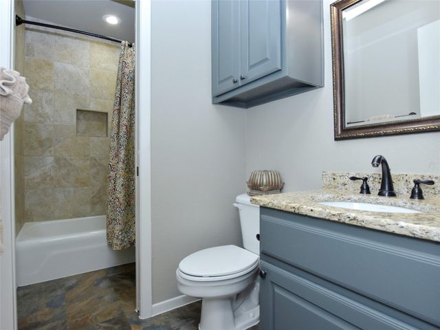 222 Lido ST J-2, Lakeway, TX 78734