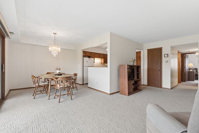 8826 W 140th Street 206, Orland Park, IL 60462