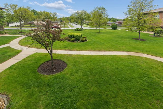 8826 W 140th Street 206, Orland Park, IL 60462