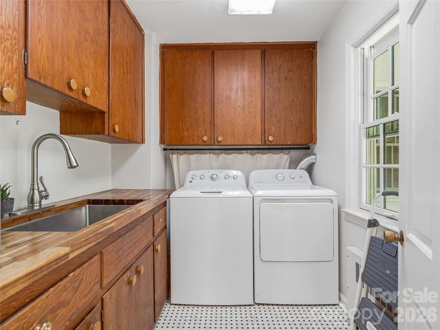 721 Golf Course Road, Waynesville, NC 28786