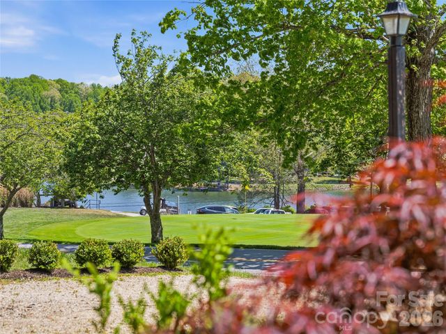 721 Golf Course Road, Waynesville, NC 28786
