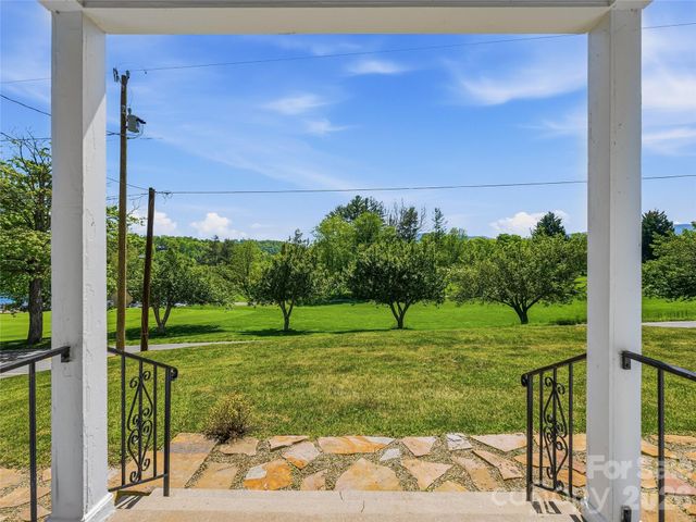 721 Golf Course Road, Waynesville, NC 28786