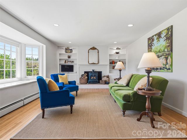 721 Golf Course Road, Waynesville, NC 28786