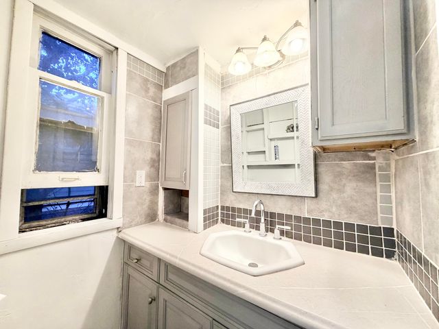 1308 W 13th Avenue, Gary, IN 46407