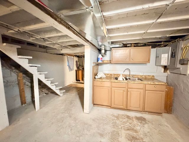 1308 W 13th Avenue, Gary, IN 46407