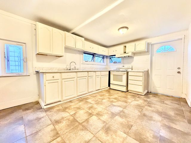 1308 W 13th Avenue, Gary, IN 46407