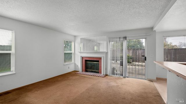 22 Brighton Dr, Vallejo, CA 94591