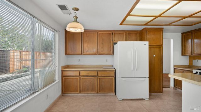 22 Brighton Dr, Vallejo, CA 94591