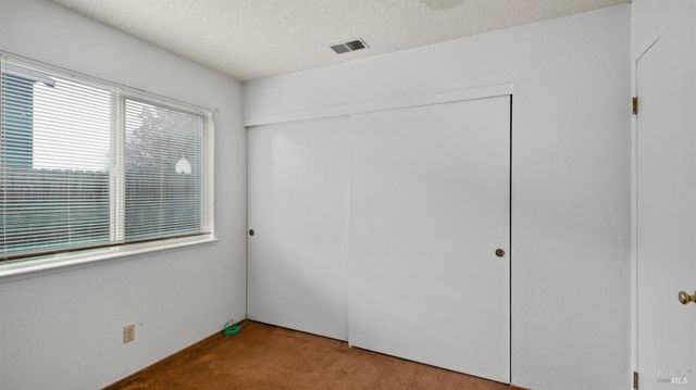 22 Brighton Dr, Vallejo, CA 94591