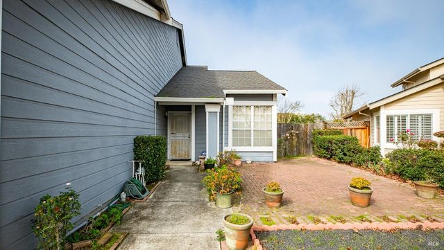 22 Brighton Dr, Vallejo, CA 94591