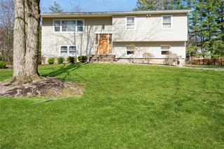 215 Long Clove Road, New City, NY 10956