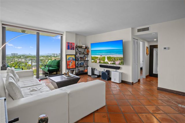 2350 NE 135th Street 1204, North Miami, FL 33181
