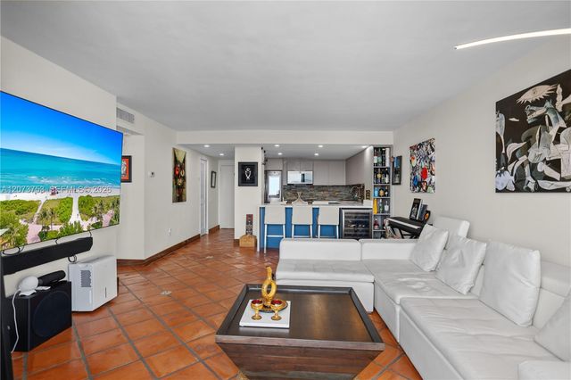 2350 NE 135th Street 1204, North Miami, FL 33181