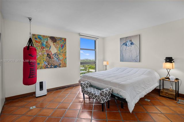 2350 NE 135th Street 1204, North Miami, FL 33181