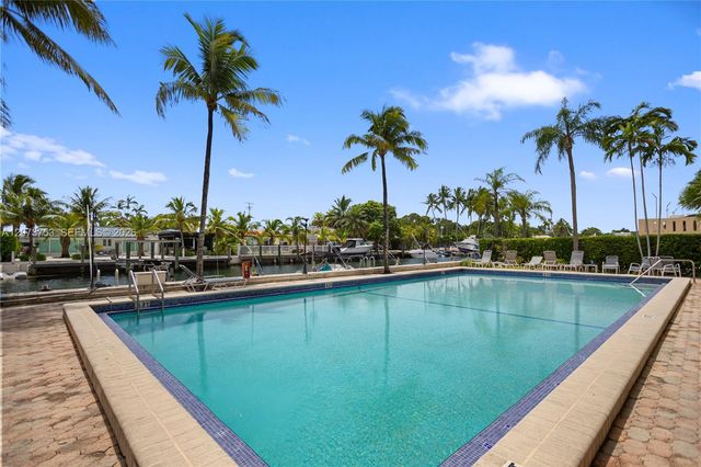 2350 NE 135th Street 1204, North Miami, FL 33181