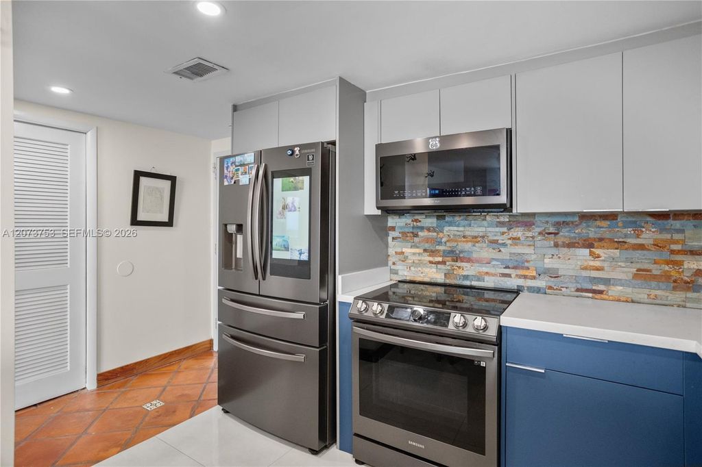 2350 NE 135th Street 1204, North Miami, FL 33181