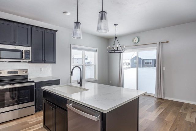 4535 CHERRYVALE AVENUE, Appleton, WI 54913