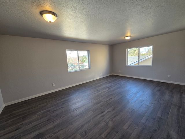 12703 E Desmet Ave, Spokane Valley, WA 99216