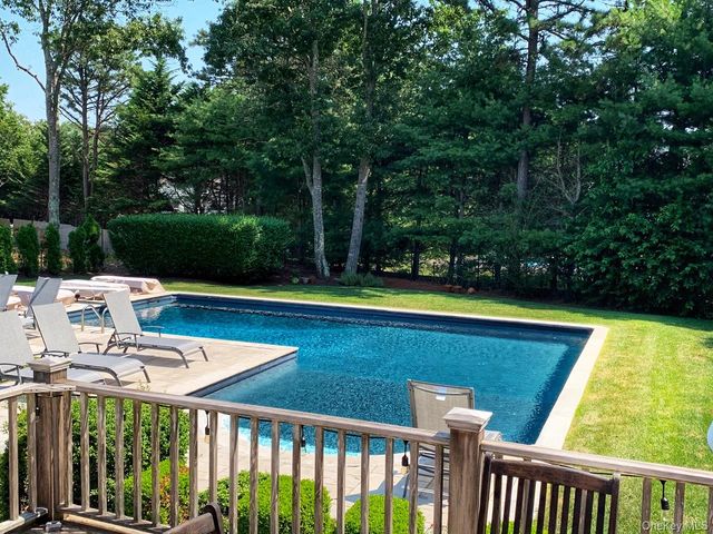 38 Bridle Path, Westhampton Beach, NY 11978