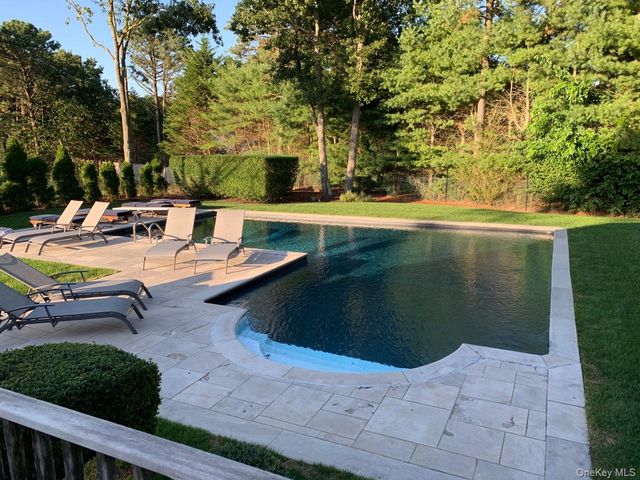 38 Bridle Path, Westhampton Beach, NY 11978