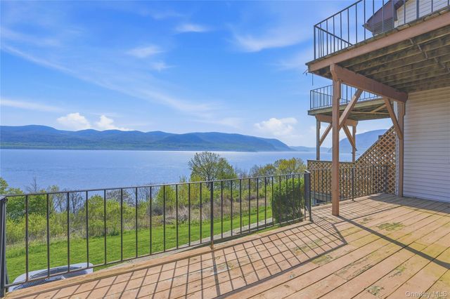 739 Hewitt Lane, New Windsor, NY 12553