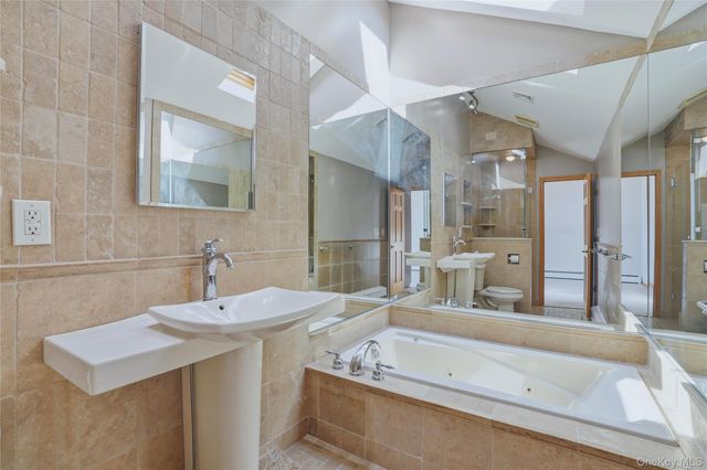 739 Hewitt Lane, New Windsor, NY 12553