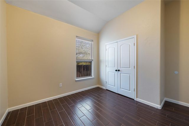 101 Creekside Villa DR, Kyle, TX 78640