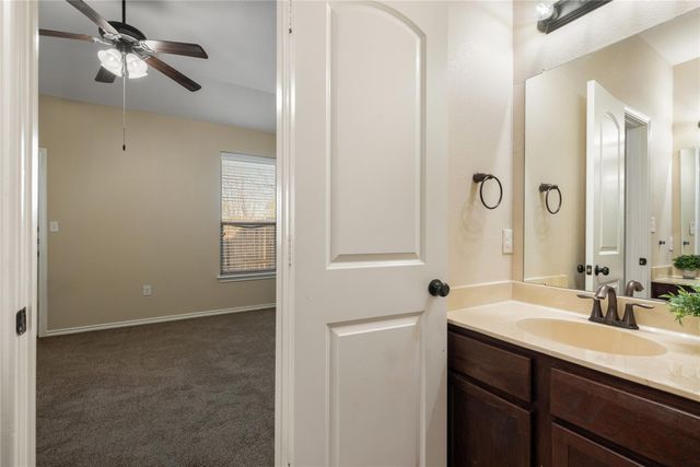 101 Creekside Villa DR, Kyle, TX 78640