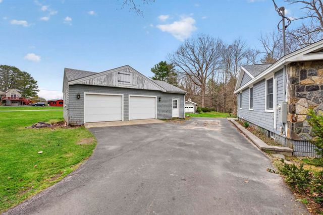 405 N River Road, Epping, NH 03042
