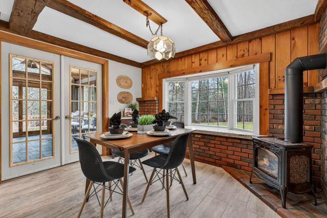 405 N River Road, Epping, NH 03042