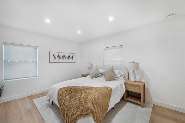 12325 NE 11th Pl, North Miami, FL 33161