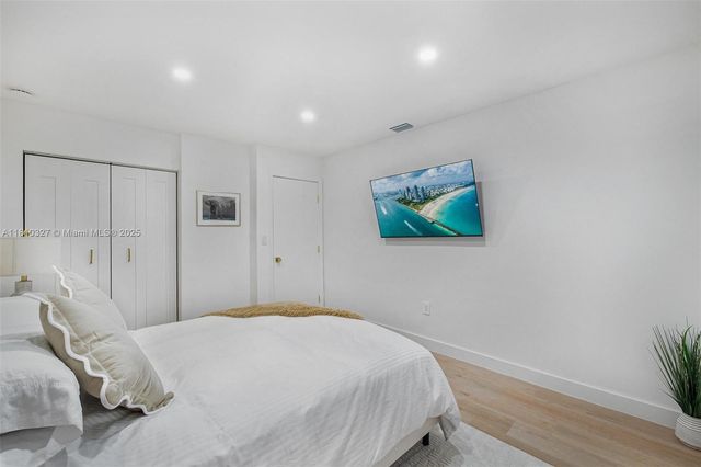 12325 NE 11th Pl, North Miami, FL 33161