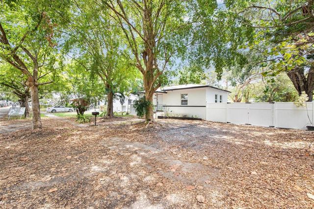 12325 NE 11th Pl, North Miami, FL 33161