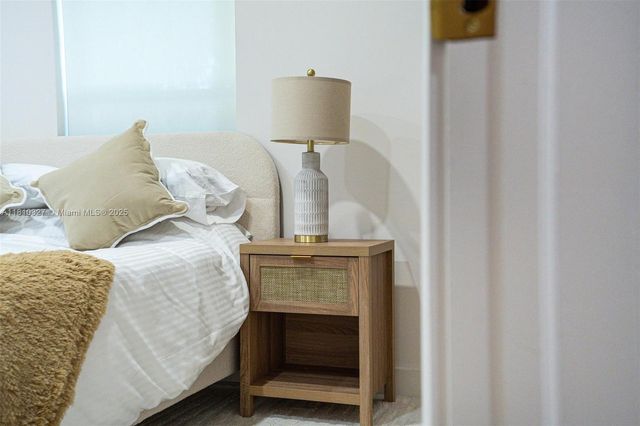 12325 NE 11th Pl, North Miami, FL 33161