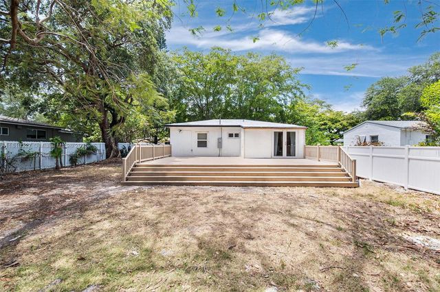 12325 NE 11th Pl, North Miami, FL 33161