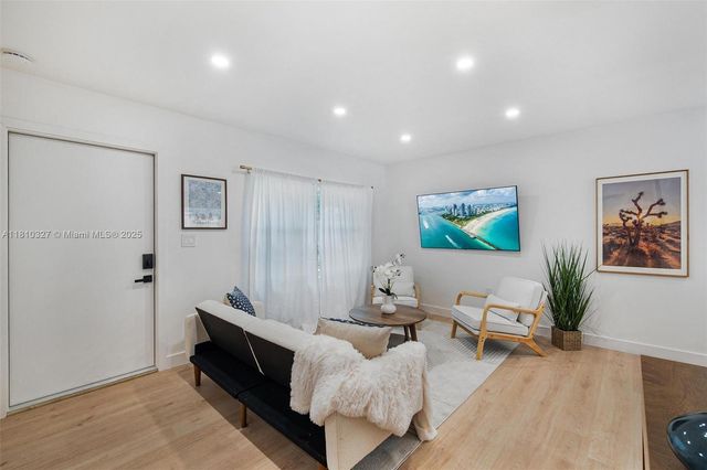 12325 NE 11th Pl, North Miami, FL 33161