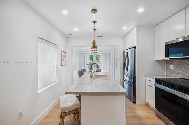 12325 NE 11th Pl, North Miami, FL 33161