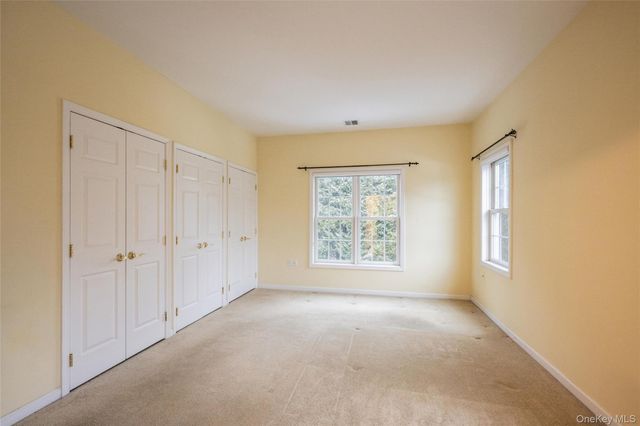 92 Pond View, Port Washington, NY 11050