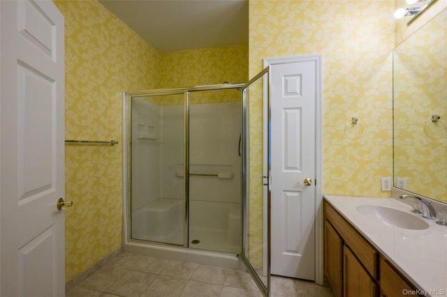 92 Pond View, Port Washington, NY 11050