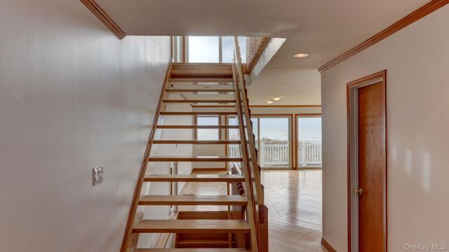 3 Oceanview Court, Long Beach, NY 11561