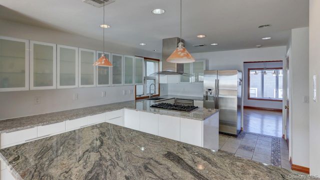 3 Oceanview Court, Long Beach, NY 11561