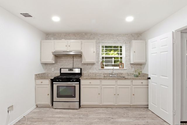 204 Big Foot, San Antonio, TX 78204
