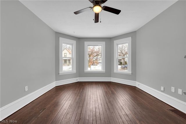 1528 Newman Avenue, Lakewood, OH 44107