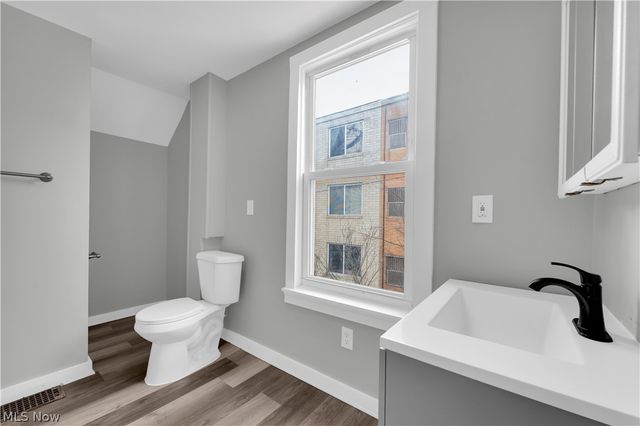 1528 Newman Avenue, Lakewood, OH 44107